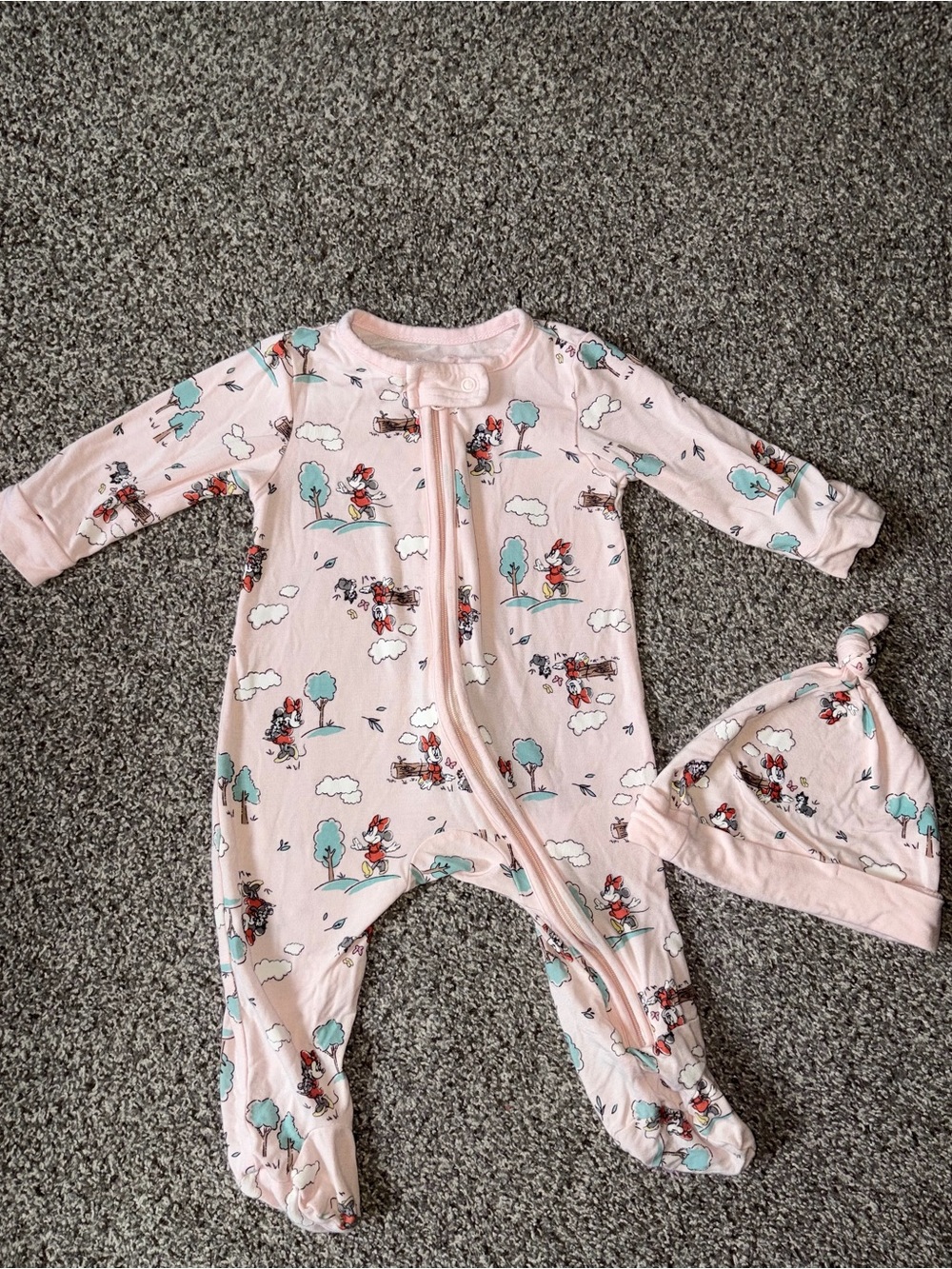 Disney Baby 0-3 Month Pink Footed One-Piece Sleeper with Matching Knot Hat